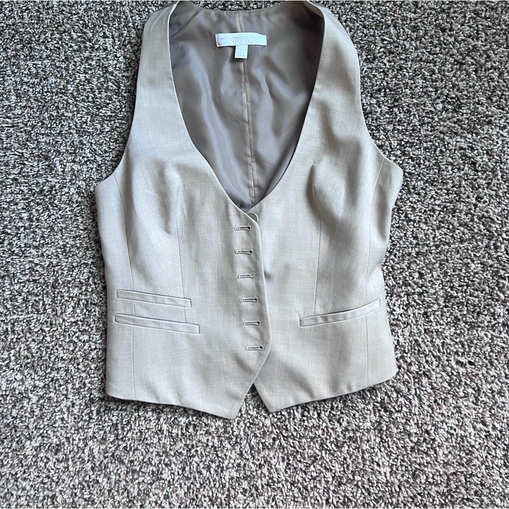 Women’s Tuxedo style vest